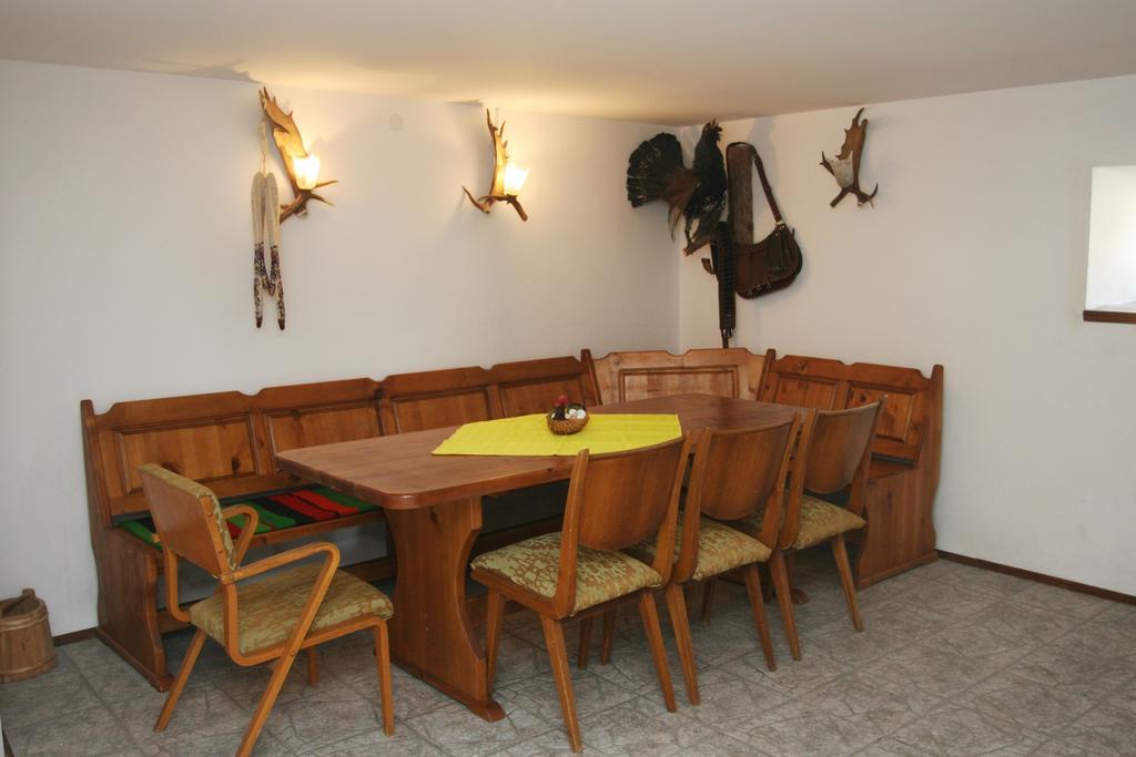 Regina'S Guesthouse Baltsjik Eksteriør bilde